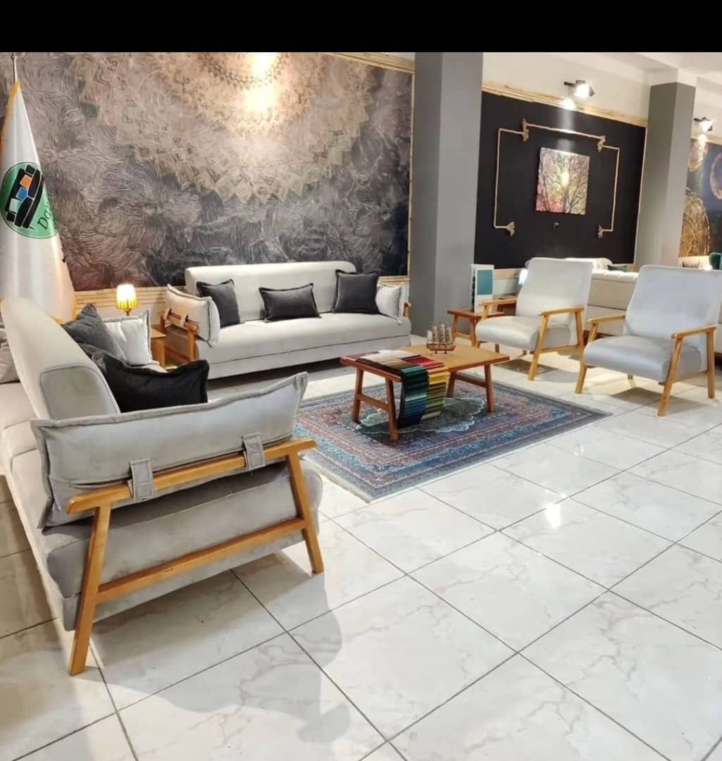 مبل راحتی مینیمال دسته متکایی - تصویر 2